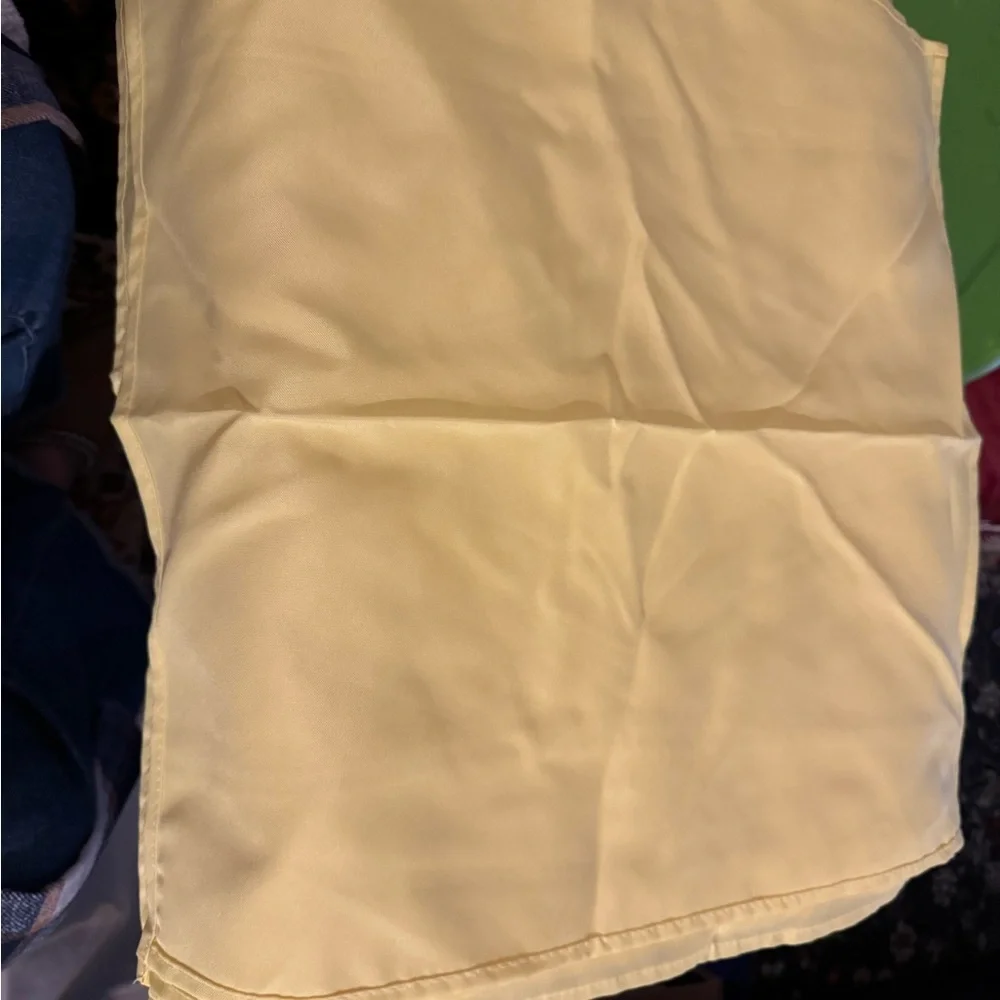 Yellow Dinner Napkins 18x18 Pre-Owned 21 Per Pack Bridal Shower Birthday Wedding